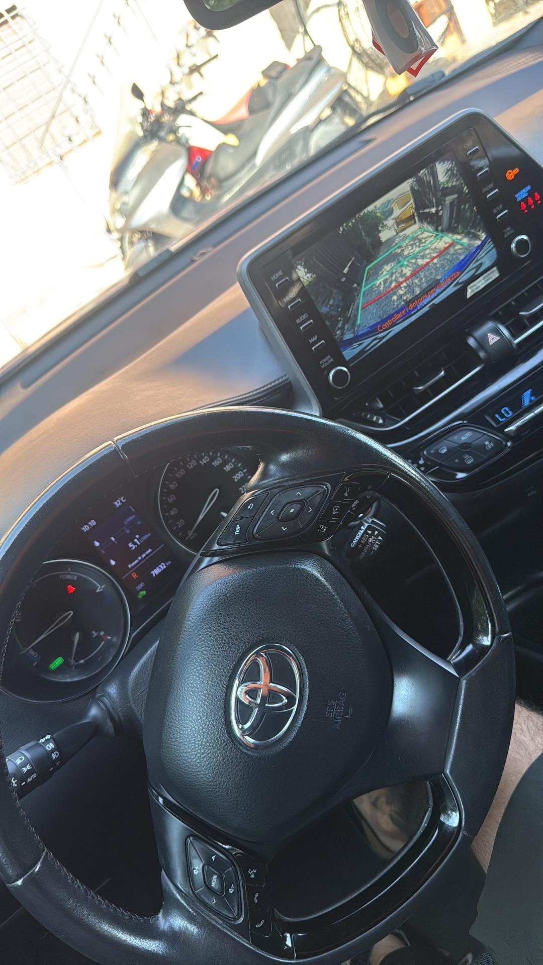Toyota C-HR 1.8 Hybrid E-CVT Active