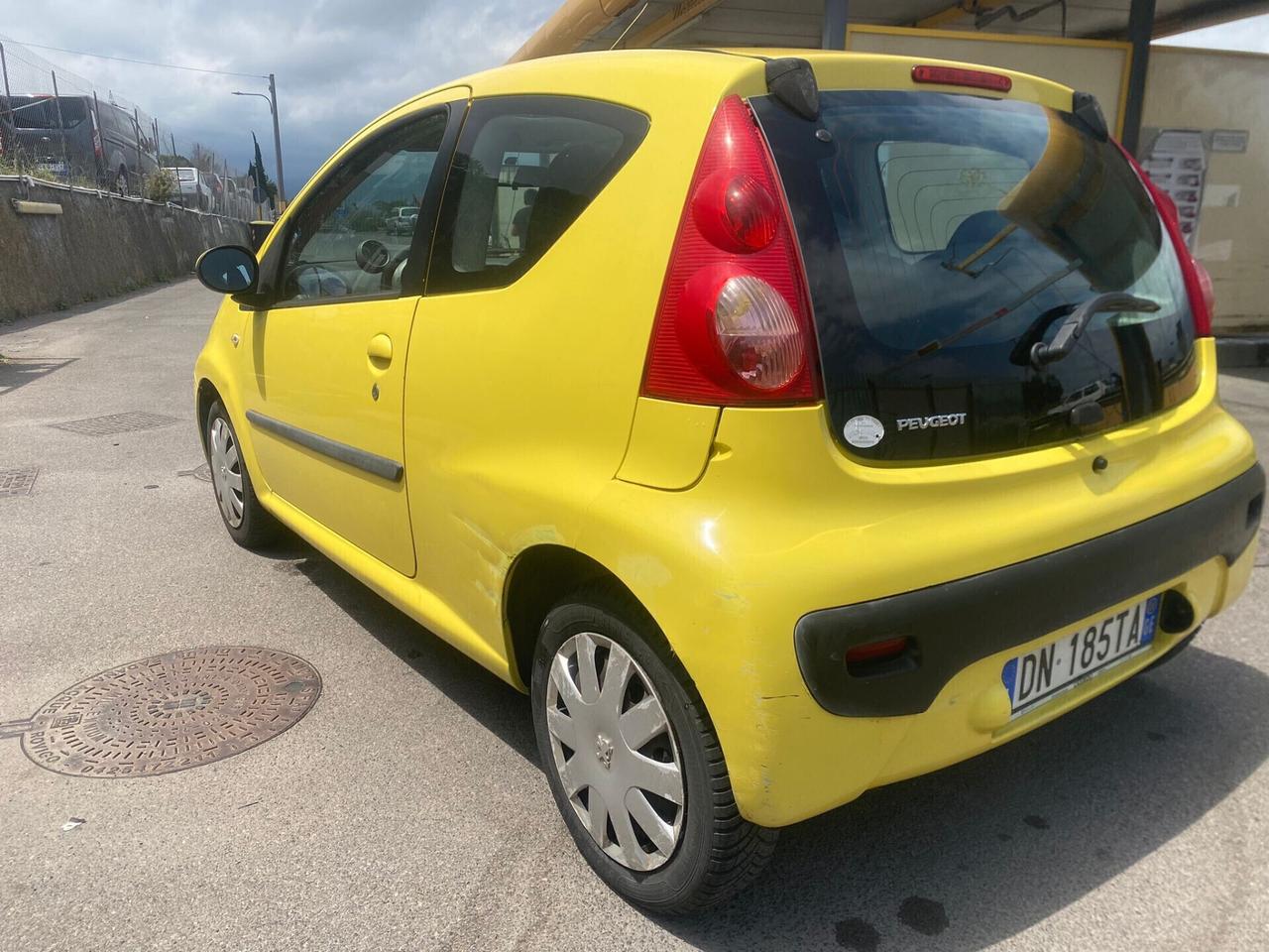 Peugeot 107 1.0 68CV 3p. Plaisir