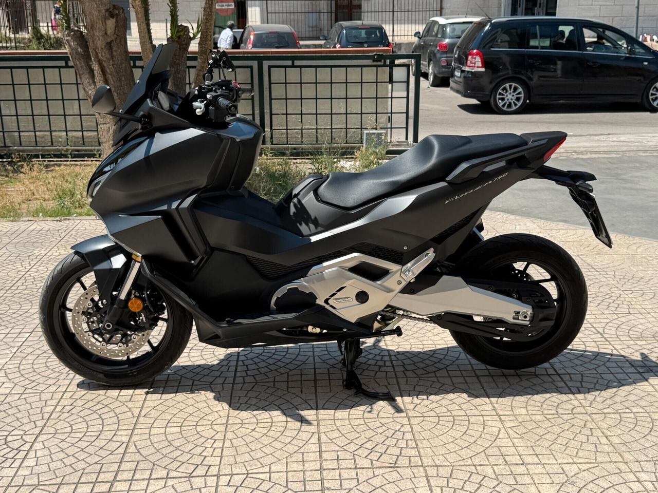 HONDA FORZA 750