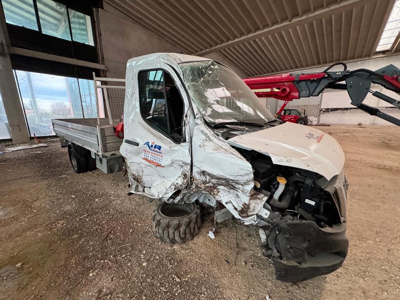 Nissan NV400 (o Interstar) + Gru Fassi F28 - INCIDENTATO
