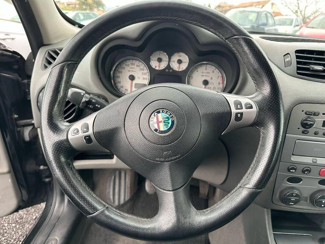 Alfa Romeo 147 1.6 ts 16v Distinctive c esp 105cv 5p