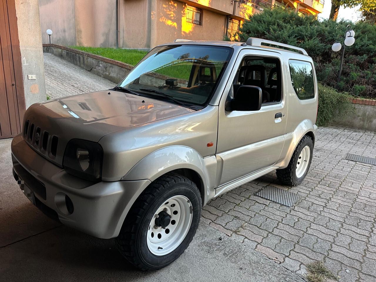 Suzuki Jimny 1.3i 16V cat 4WD JLX Mode
