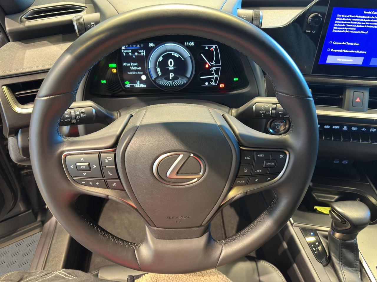 Lexus UX 250h 2.0 F-Design 2wd cvt