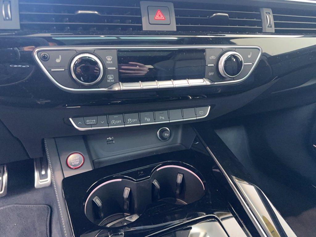 AUDI Rs4 avant 2.9 tfsi quattro 450cv tiptronic del 2024