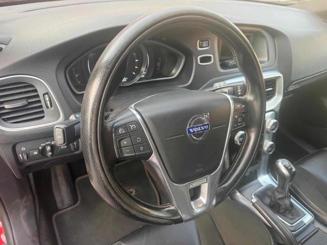 VOLVO V40 D4 R-design Momentum Stupenda Bellissima