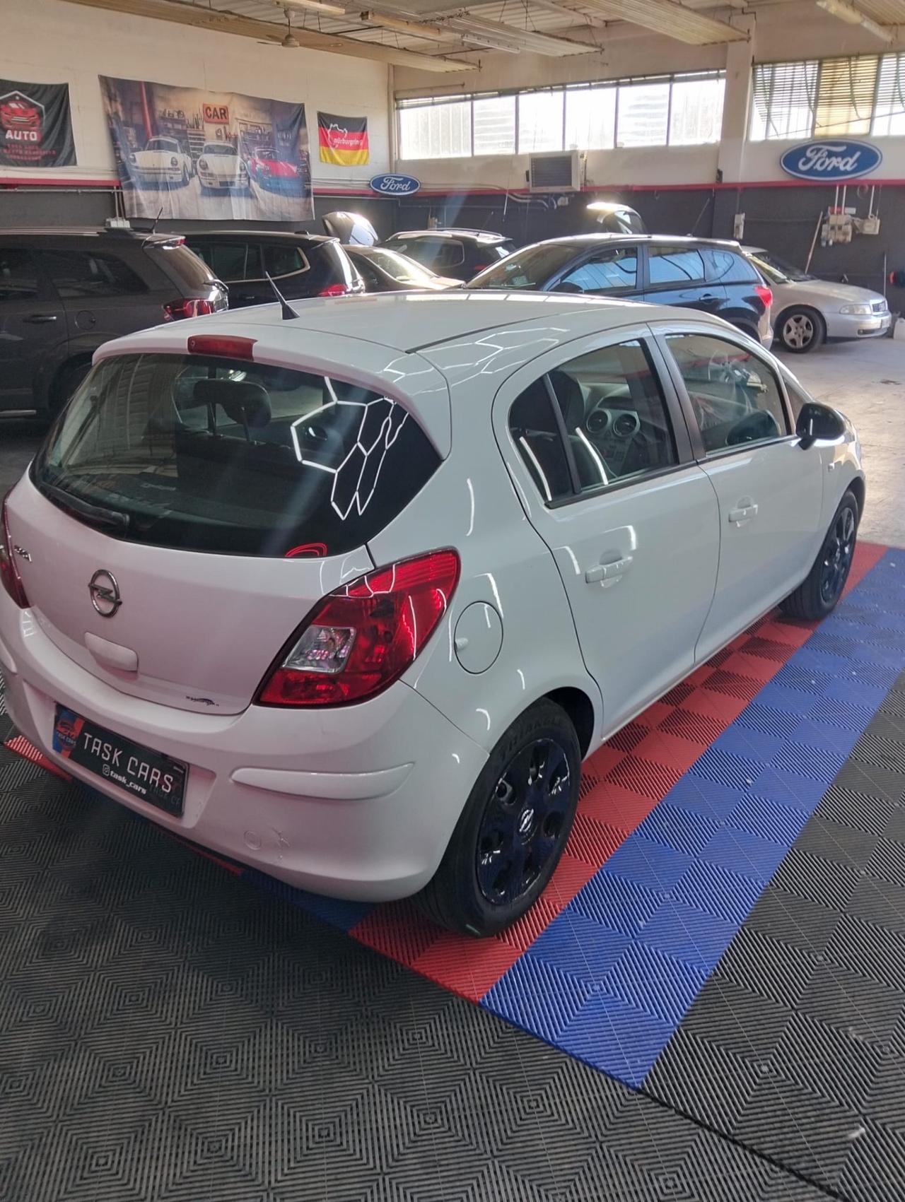 Opel Corsa 1.2 85CV 5 porte GPL-TECH One