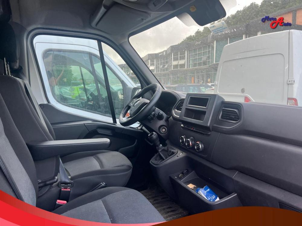 Master T33 2.3dCi135 PM-TM Furg.Ice Pl.