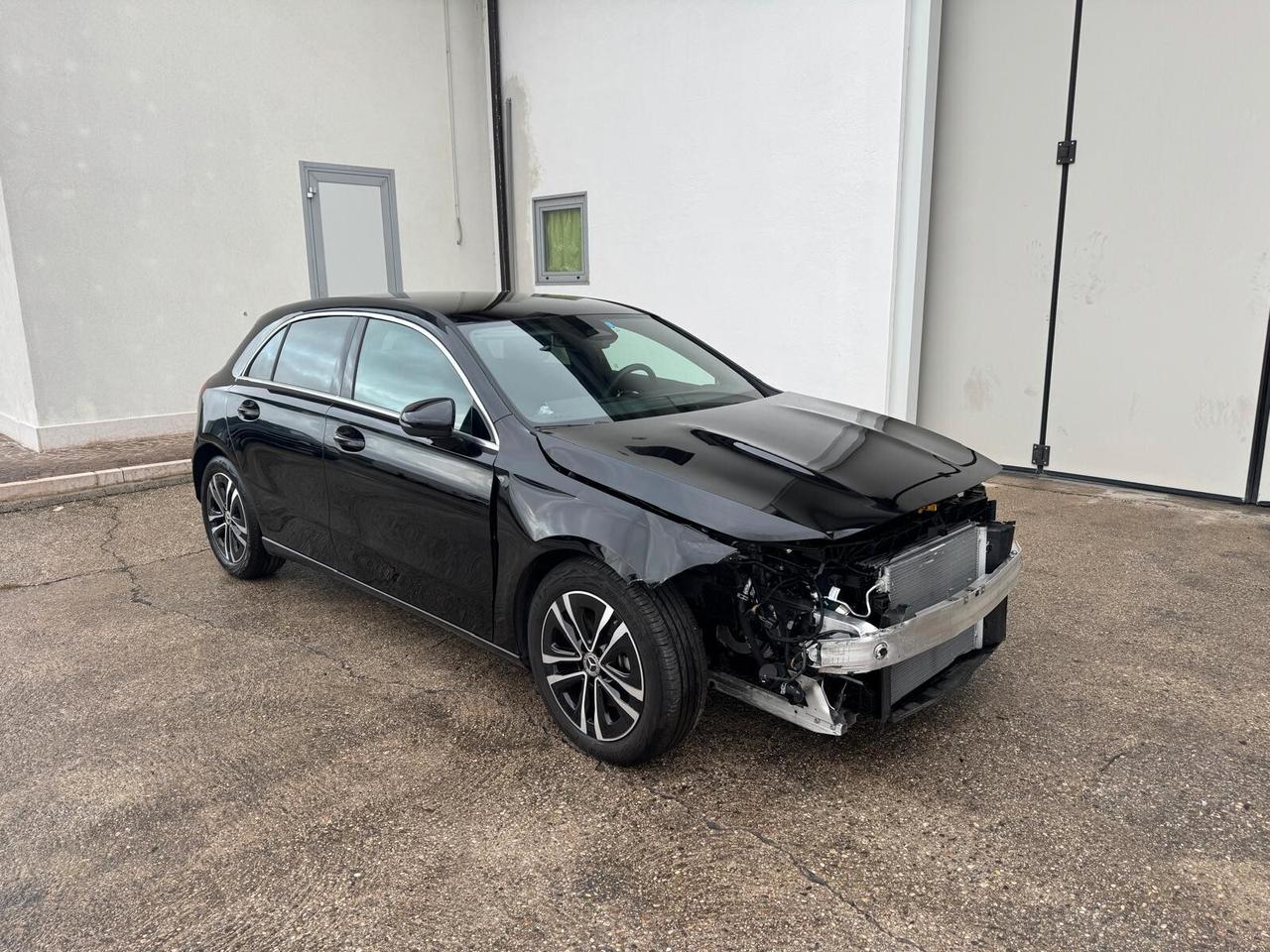 Mercedes-Benz A 180 d Business auto INCIDENTATA