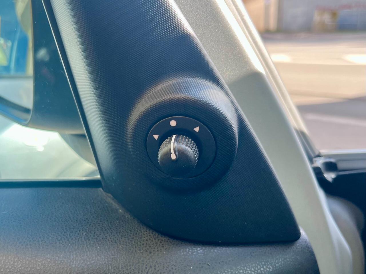 Fiat 500L 1.6 Multijet 120cv Trekking Beats 2015