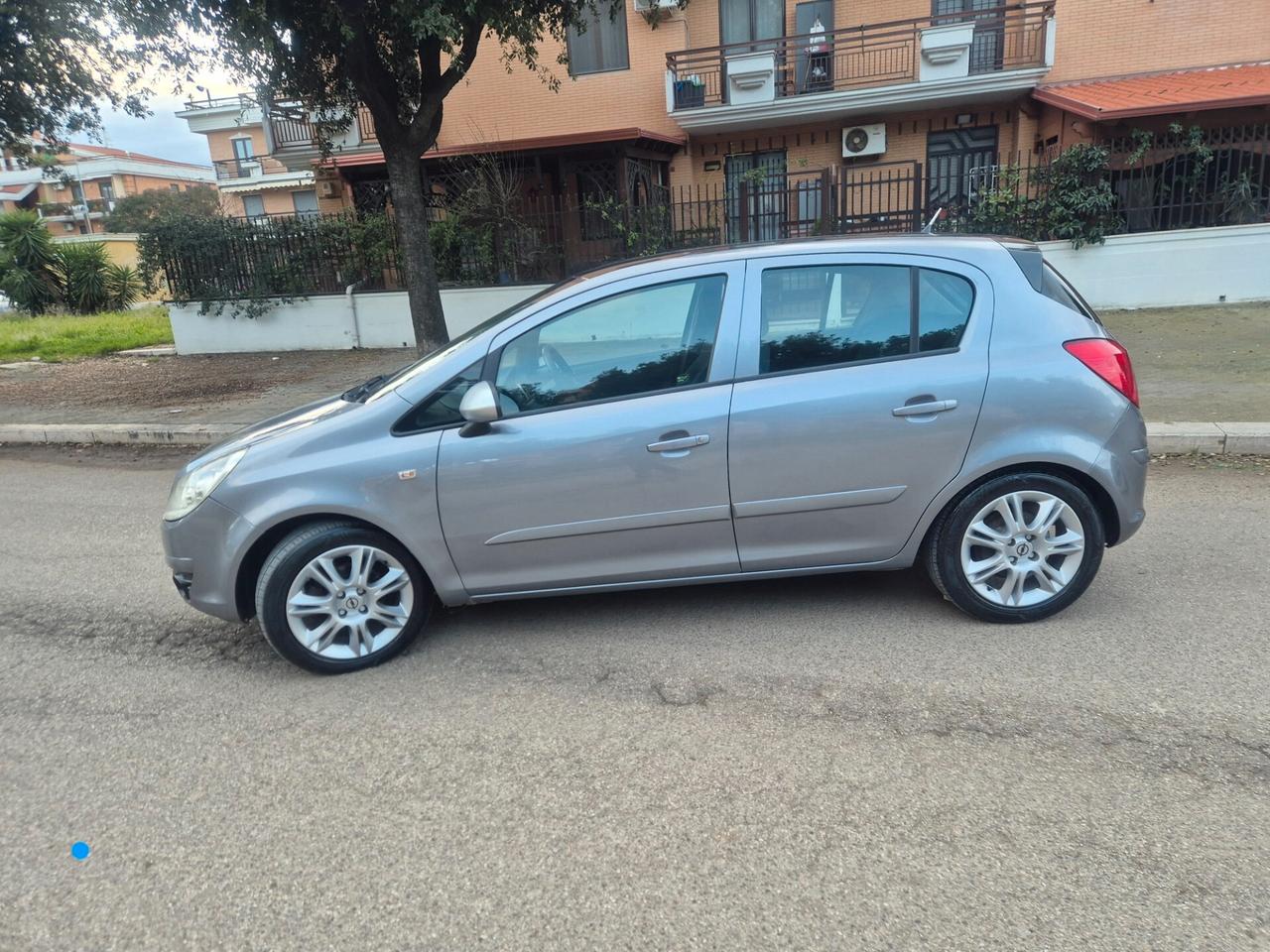 Opel Corsa 1.2 5 porte Enjoy anno 08