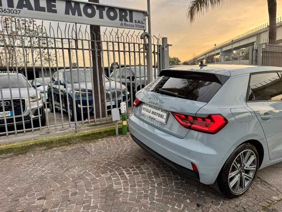 AUDI A1 SPORTBACK 30 TFSI Identity Black 110 CV