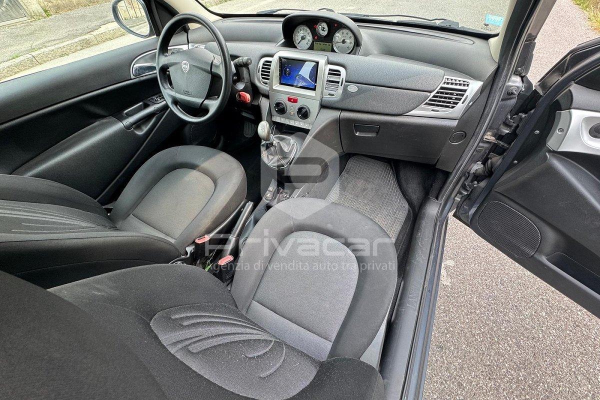 LANCIA Ypsilon 1.2 69 CV Unyca