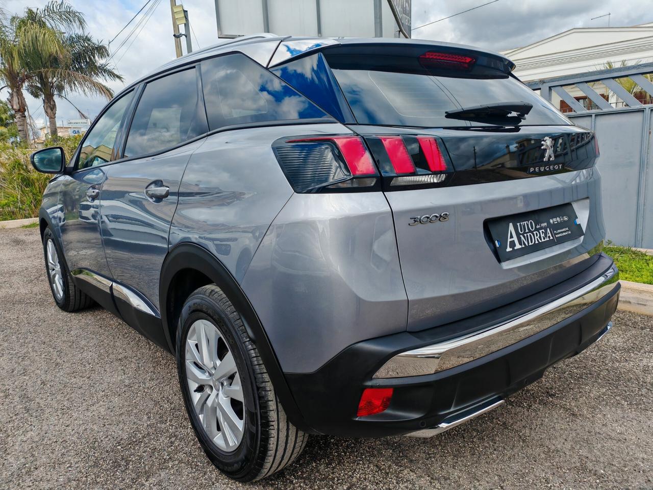 Peugeot 3008 15HDi Tetto navig led 2020