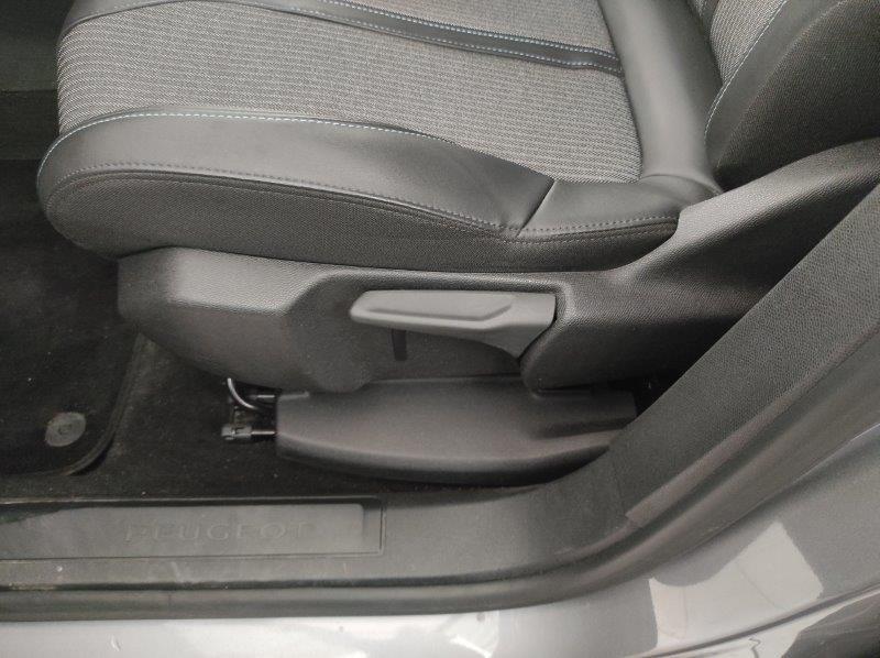 PEUGEOT 3008 2ª serie - 3008 BlueHDi 130 S&S EAT8 Allure