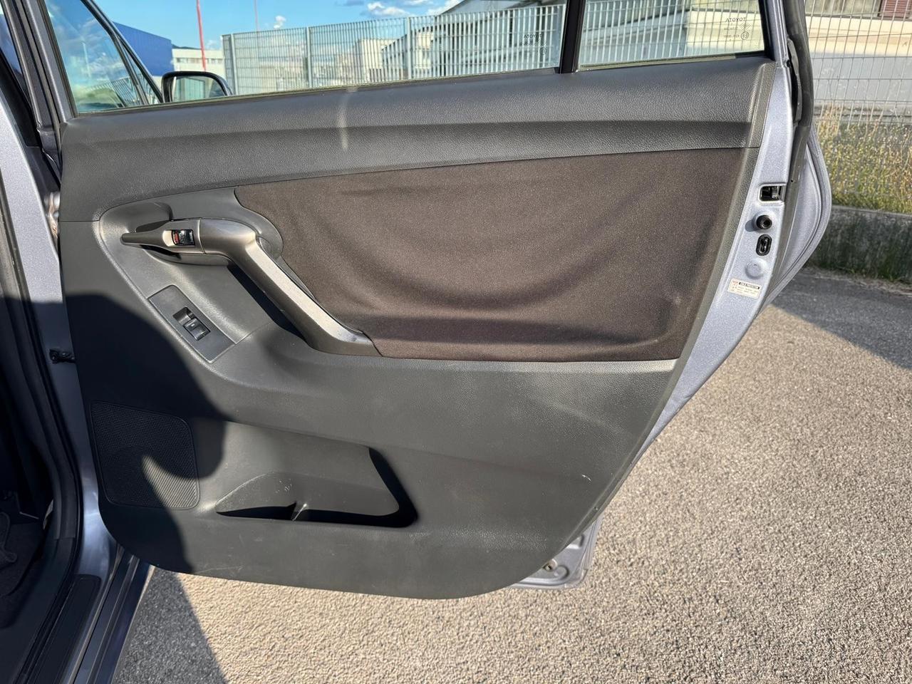 Toyota Verso 2.0 D Sol 146000 km GARANZIA 12 m