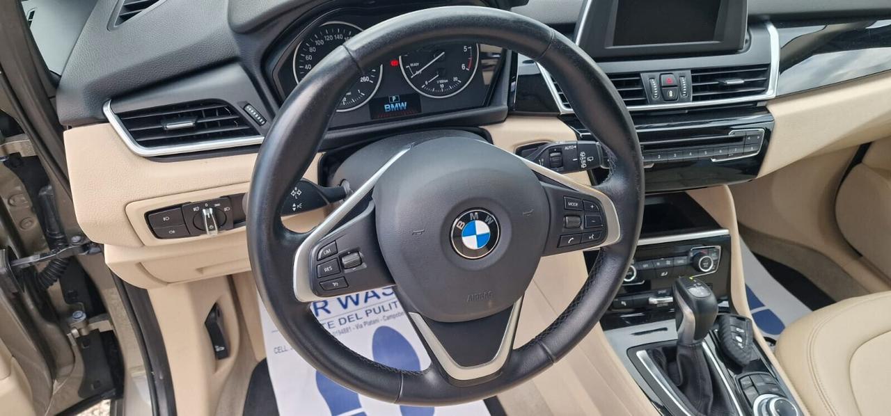 Bmw 2er Active Tourer 220d xDrive Luxury aut.