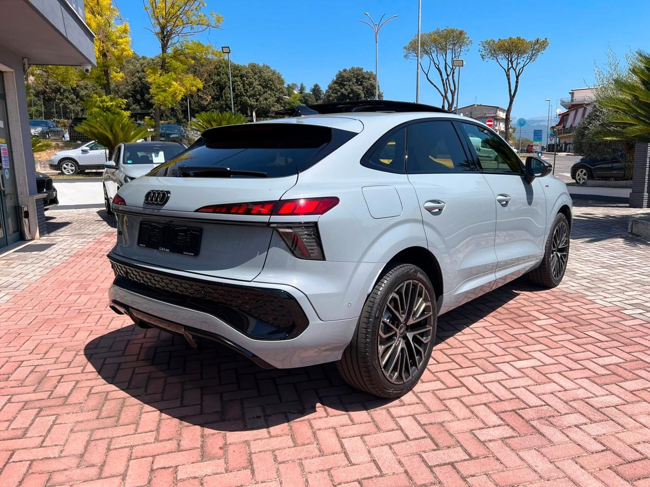 Audi Q3 ACCONTO € 23.765,00 NOLEGGIO CON RISCATTO NO SCORING
