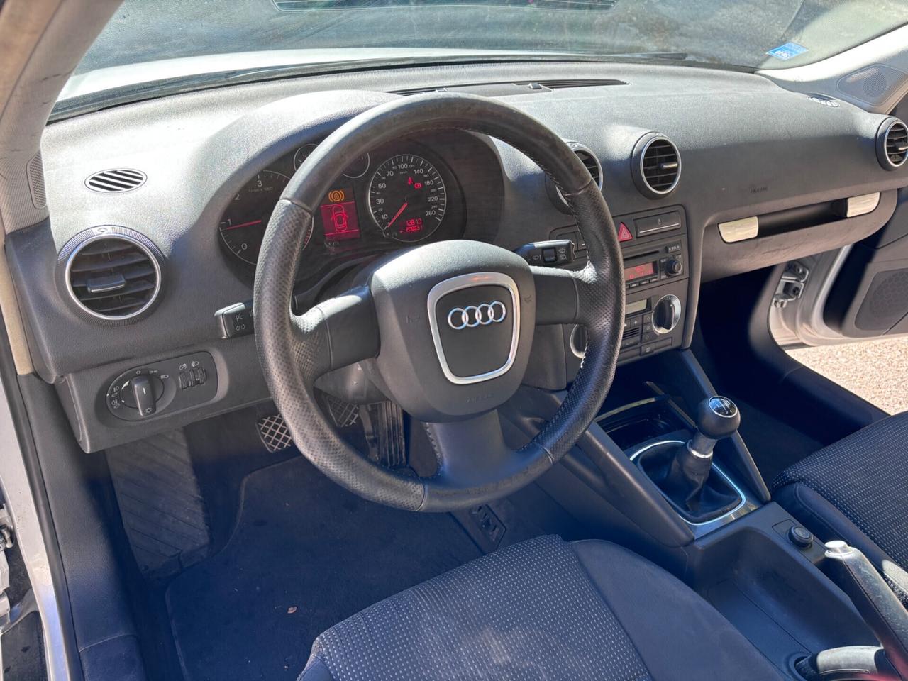 Audi A3 1.9 TDI F.AP. Attraction perfetta di meccanica nessun lavoro