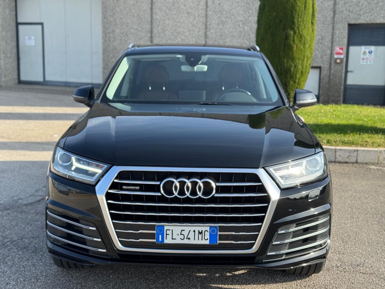 Audi Q7 3.0 TDI 218 CV Gancio Traino