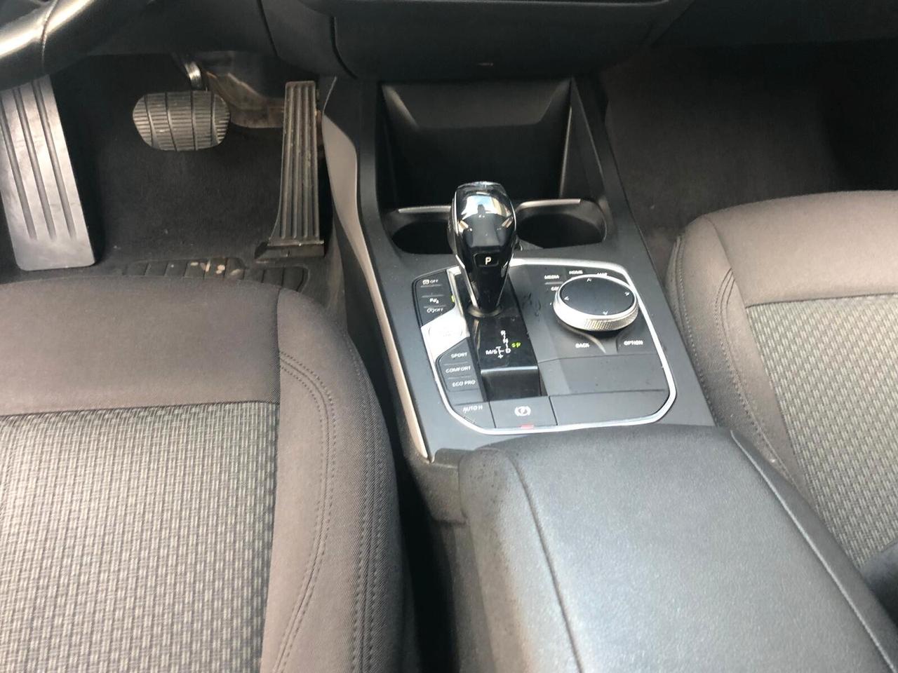 Bmw 116 116d 5p. Business Advantage