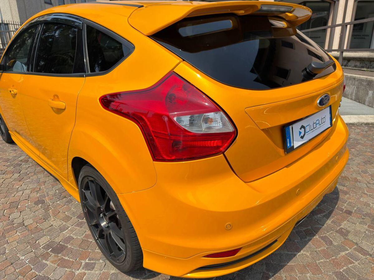 Ford Focus 2.0 ST 250cv 5p