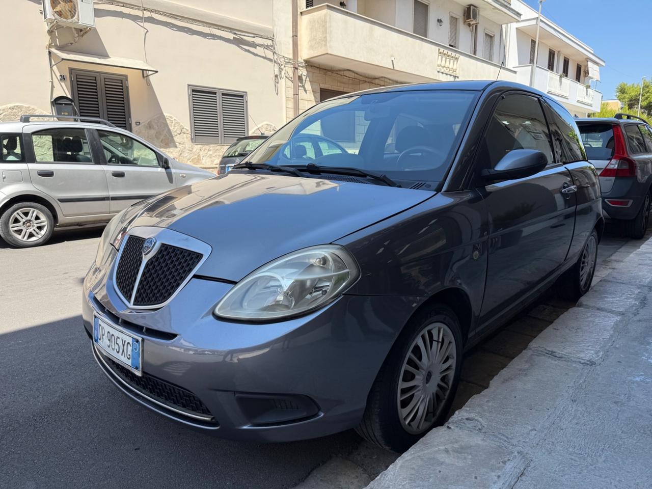 Lancia Ypsilon 1.2 69cv Oro
