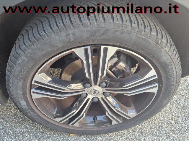 VOLVO XC40 T5 Recharge Plug-in Hybrid Inscription