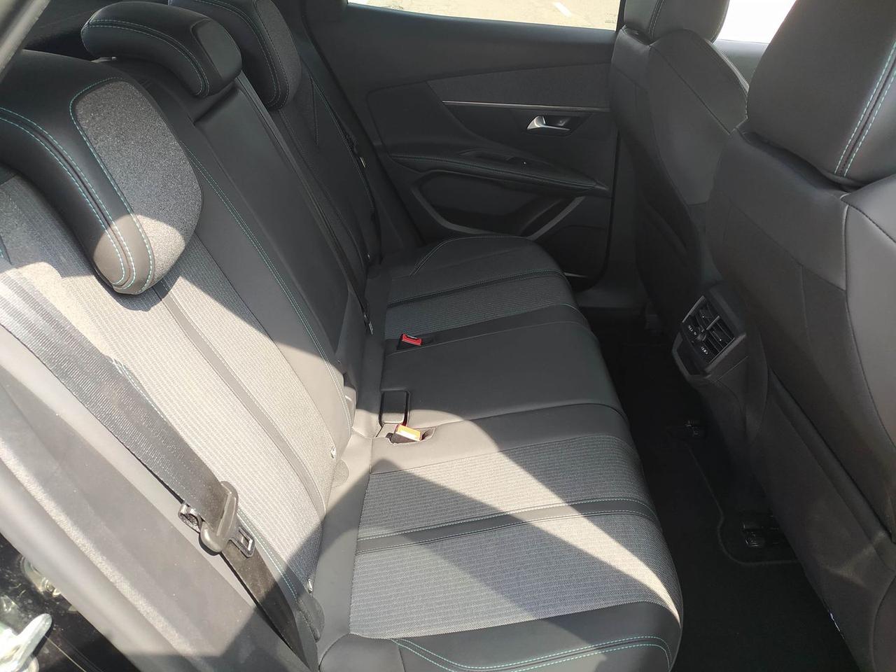 Peugeot 3008 Allure Pack 1.5 Blue HDI 130 #12056