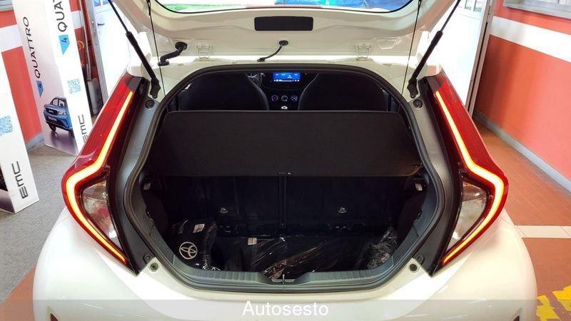 Toyota Aygo X Aygo X 1.0 VVT-i 72 CV 5 porte Active