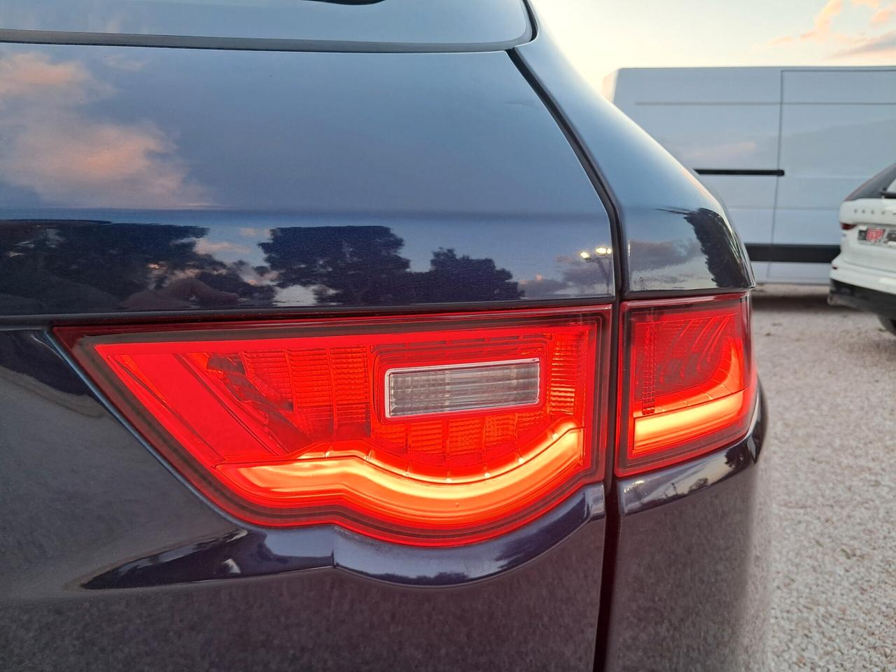 Jaguar F-Pace 2.0 D 180 CV R-Sport *TETTO-PELLE-LED*