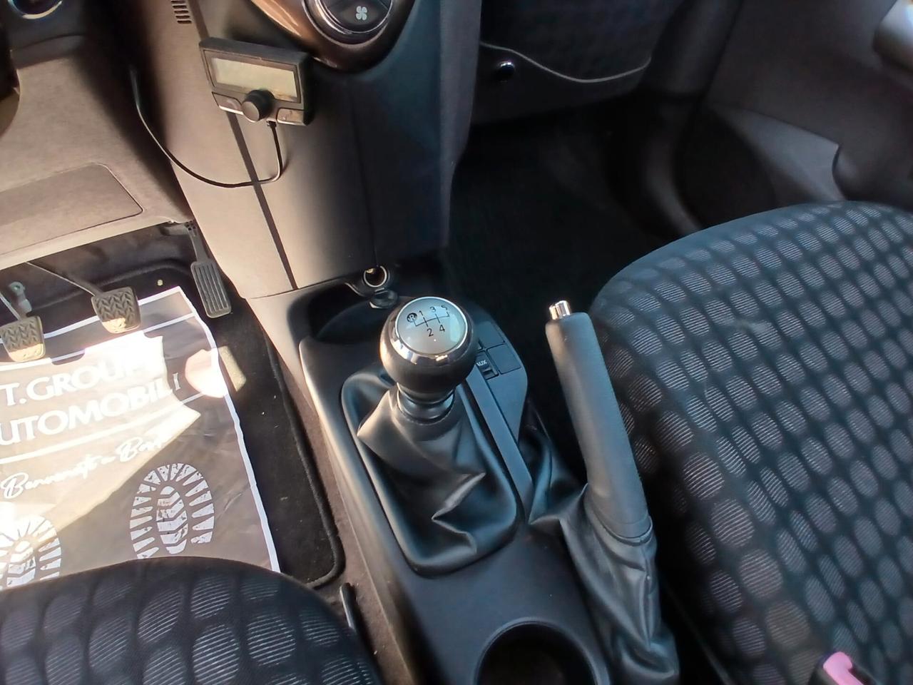 Toyota iQ 1.0 Sol