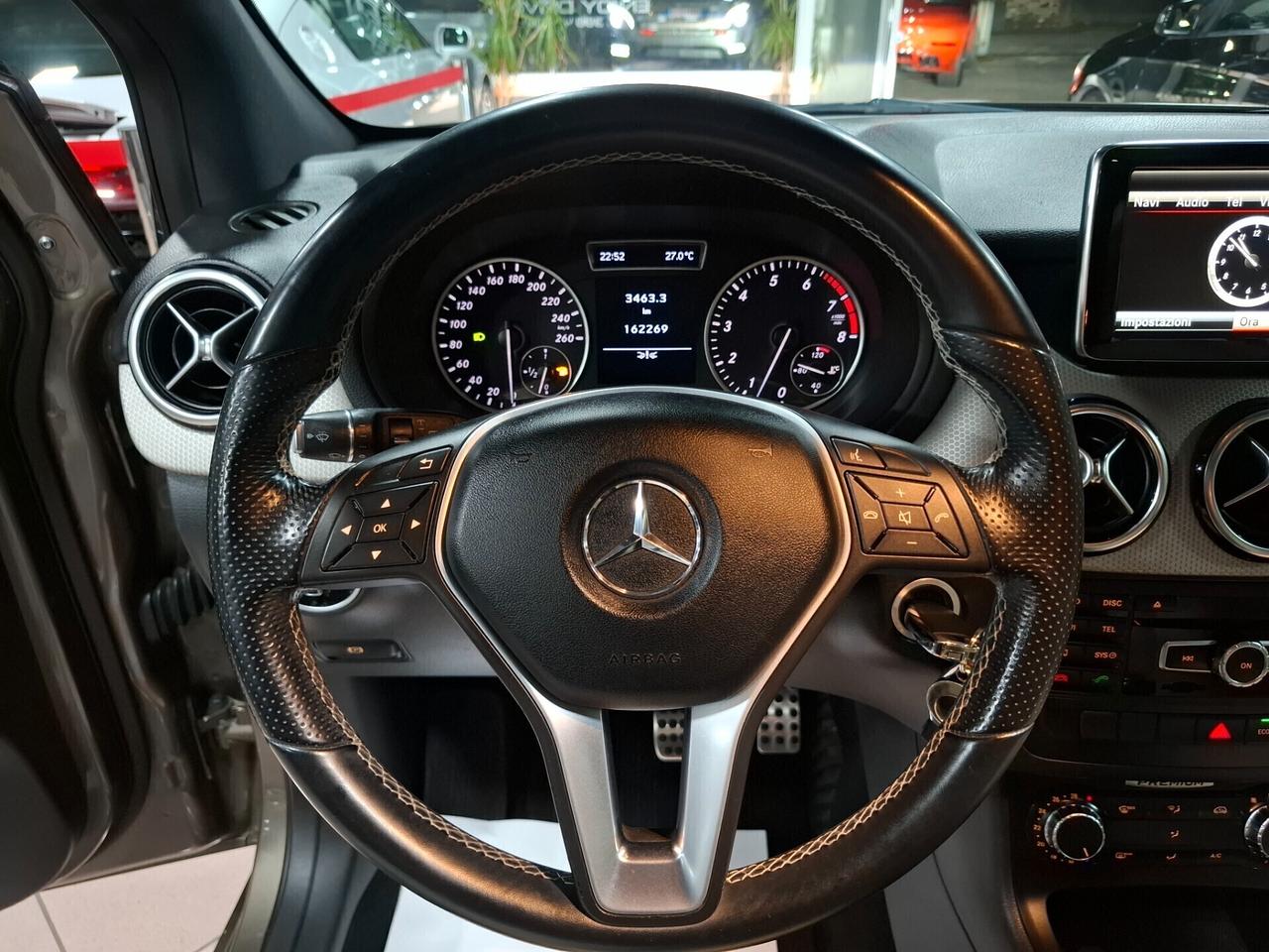 Mercedes B 180 Premium-Tetto-Neopatentato
