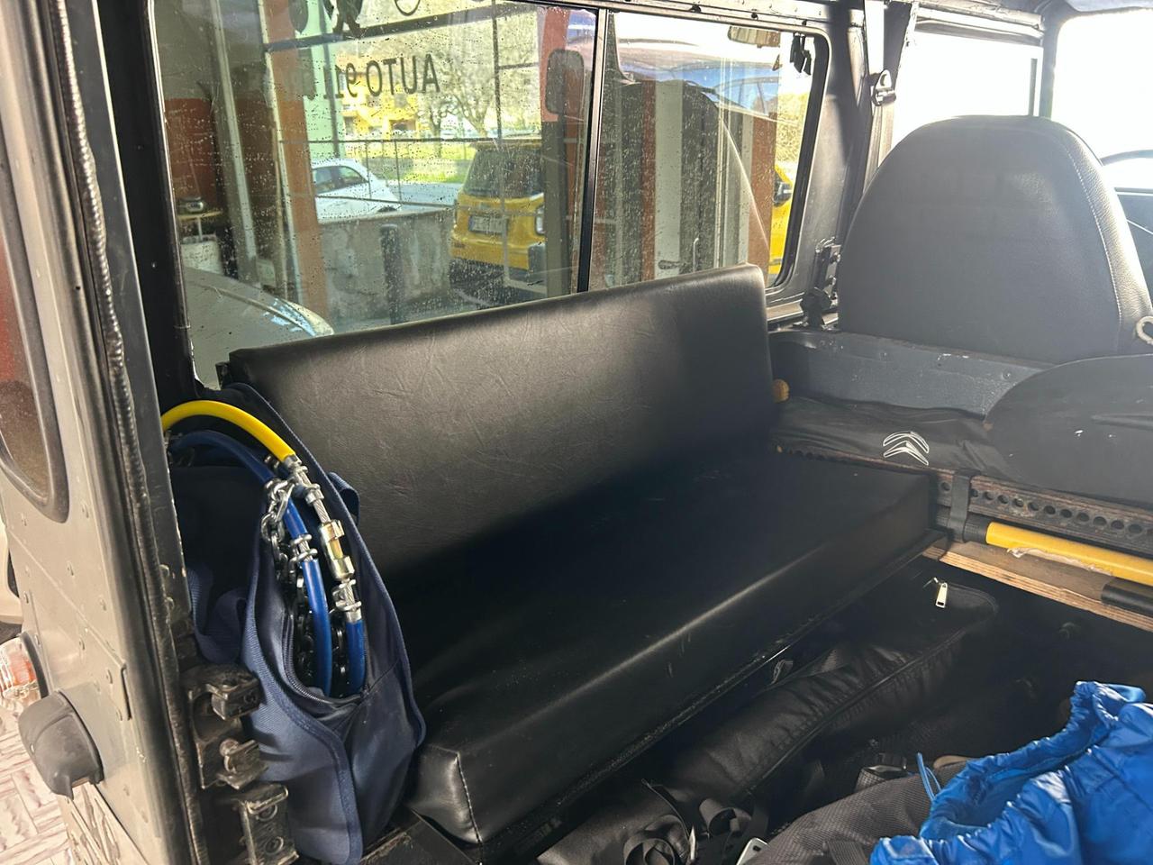 LAND ROVER Defender 90 2.5 TDI AUTOCARRO 3 POSTI