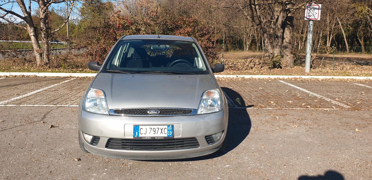 Ford Fiesta 1.4 16V 5p. Ghia