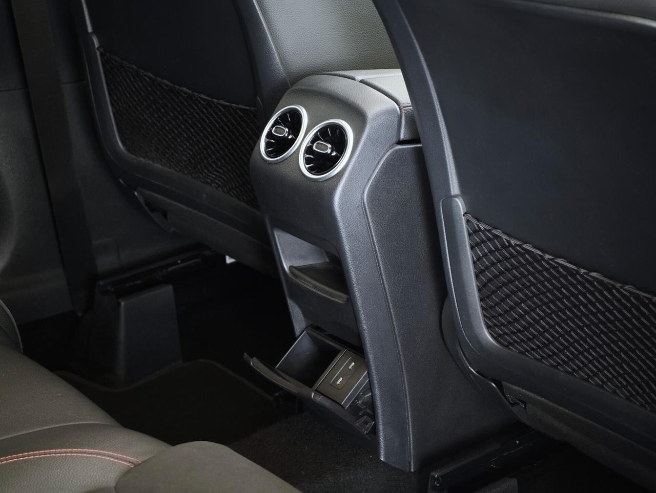 Mercedes GLA 200d Auto Premium AMG TETTO 2023