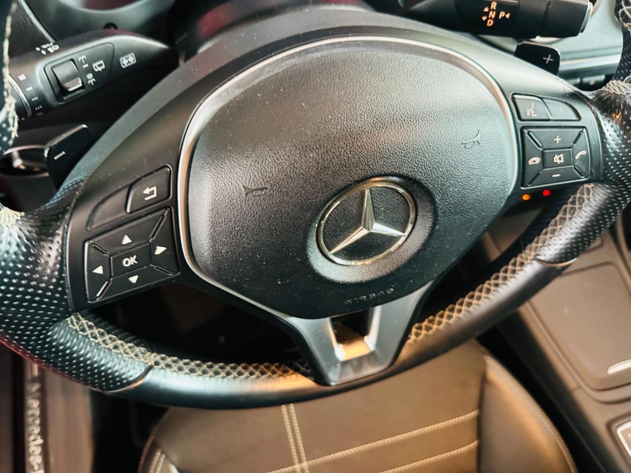 Mercedes-benz GLA 200 CDI Premium AMG Com Nuova