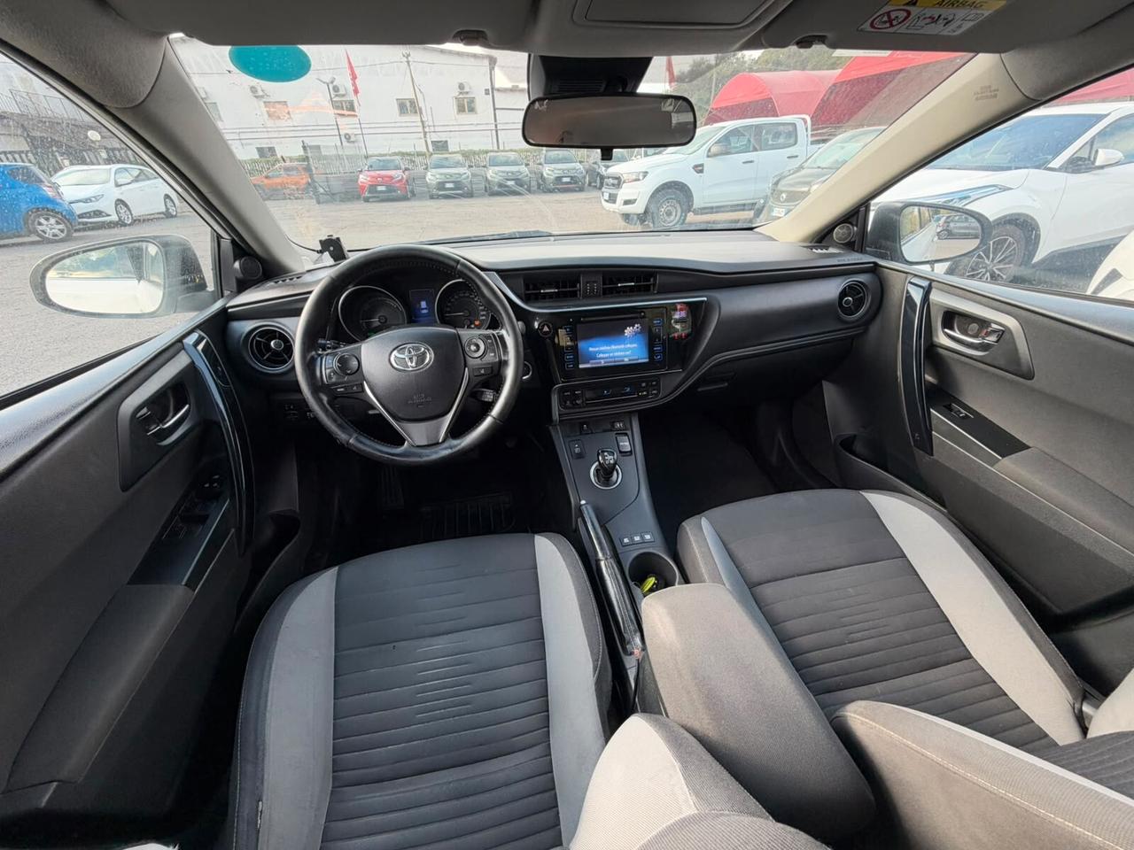 Toyota Auris Touring Sports 1.8 Hybrid Active