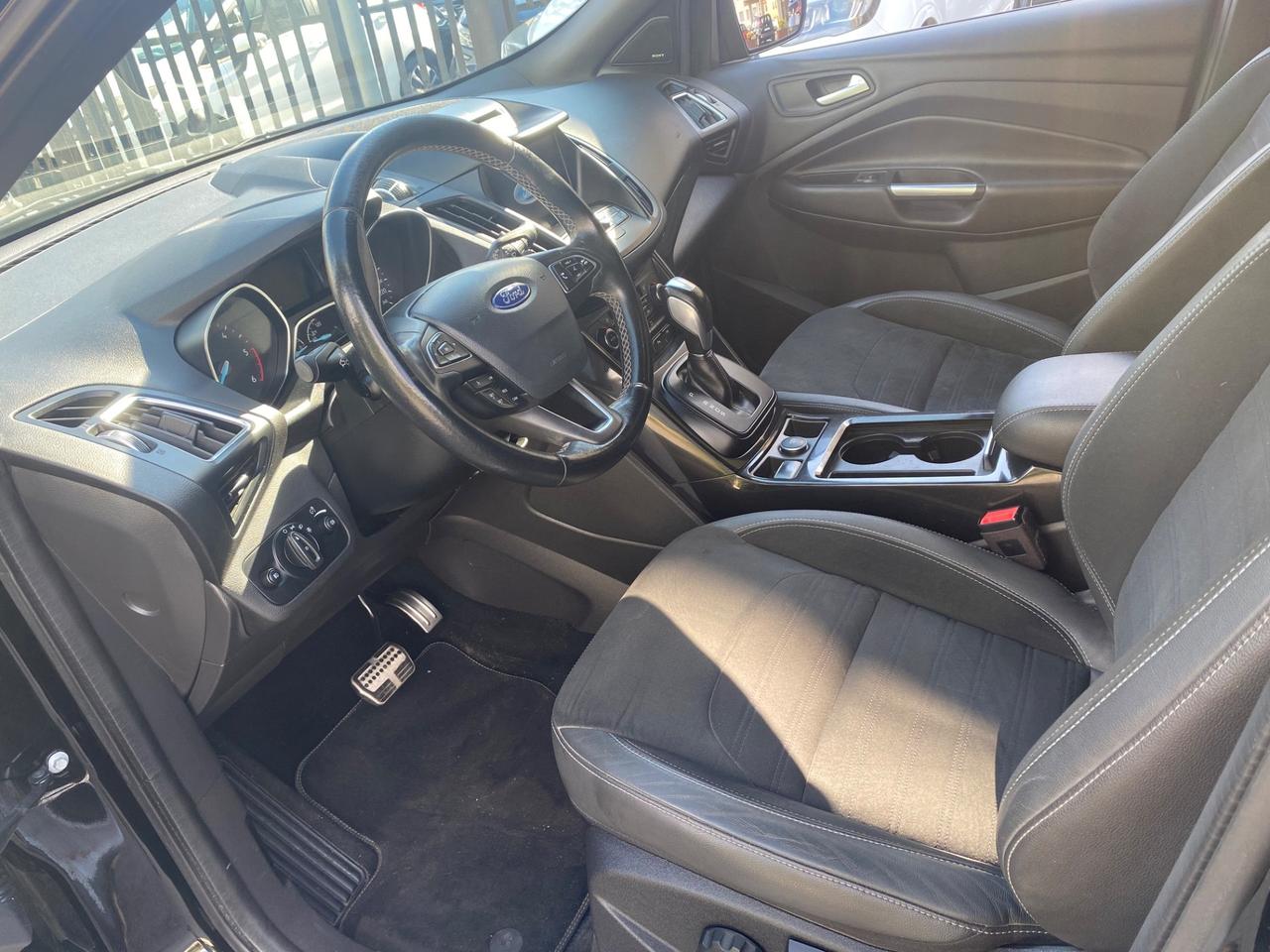 Ford Kuga 2.0 TDCI 150 CV S&S 4WD Powershift ST-Line