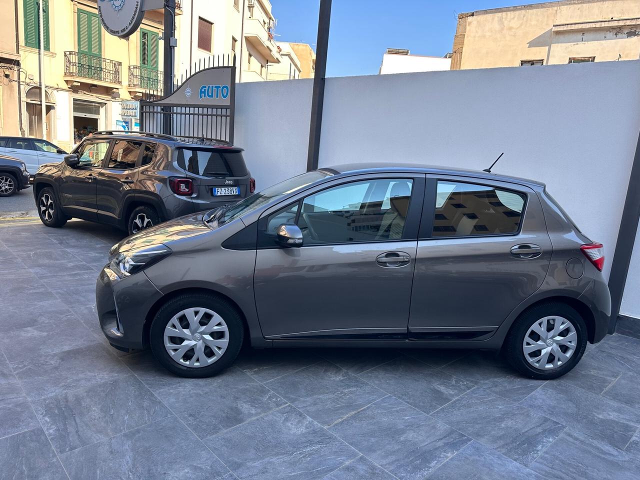 Toyota Yaris 1.5 5 porte Active
