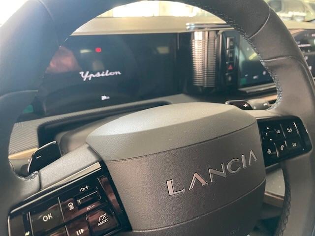 Lancia Ypsilon Hybrid e-DCT LX