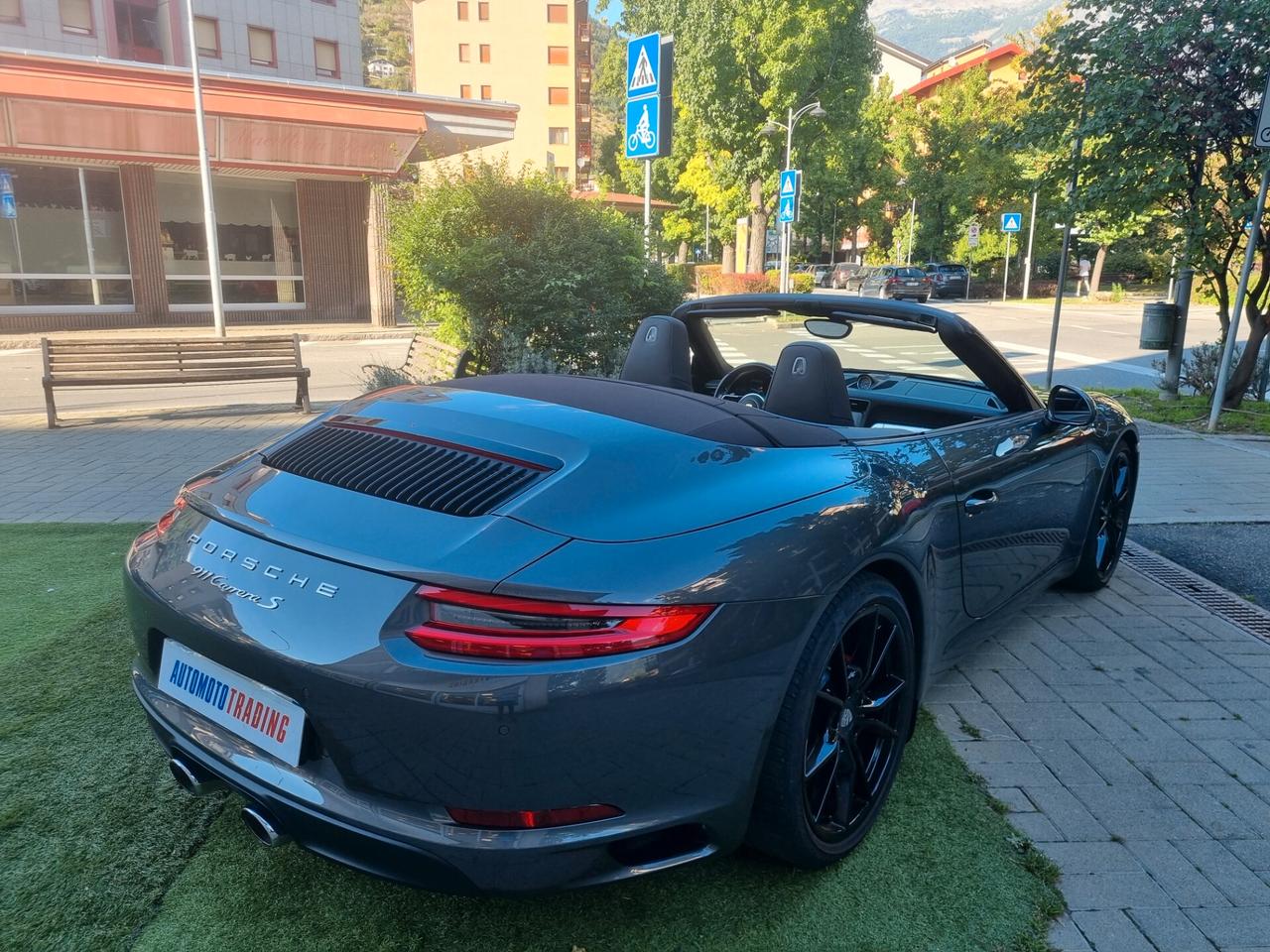 Porsche 911 3.0 Carrera S Cabriolet