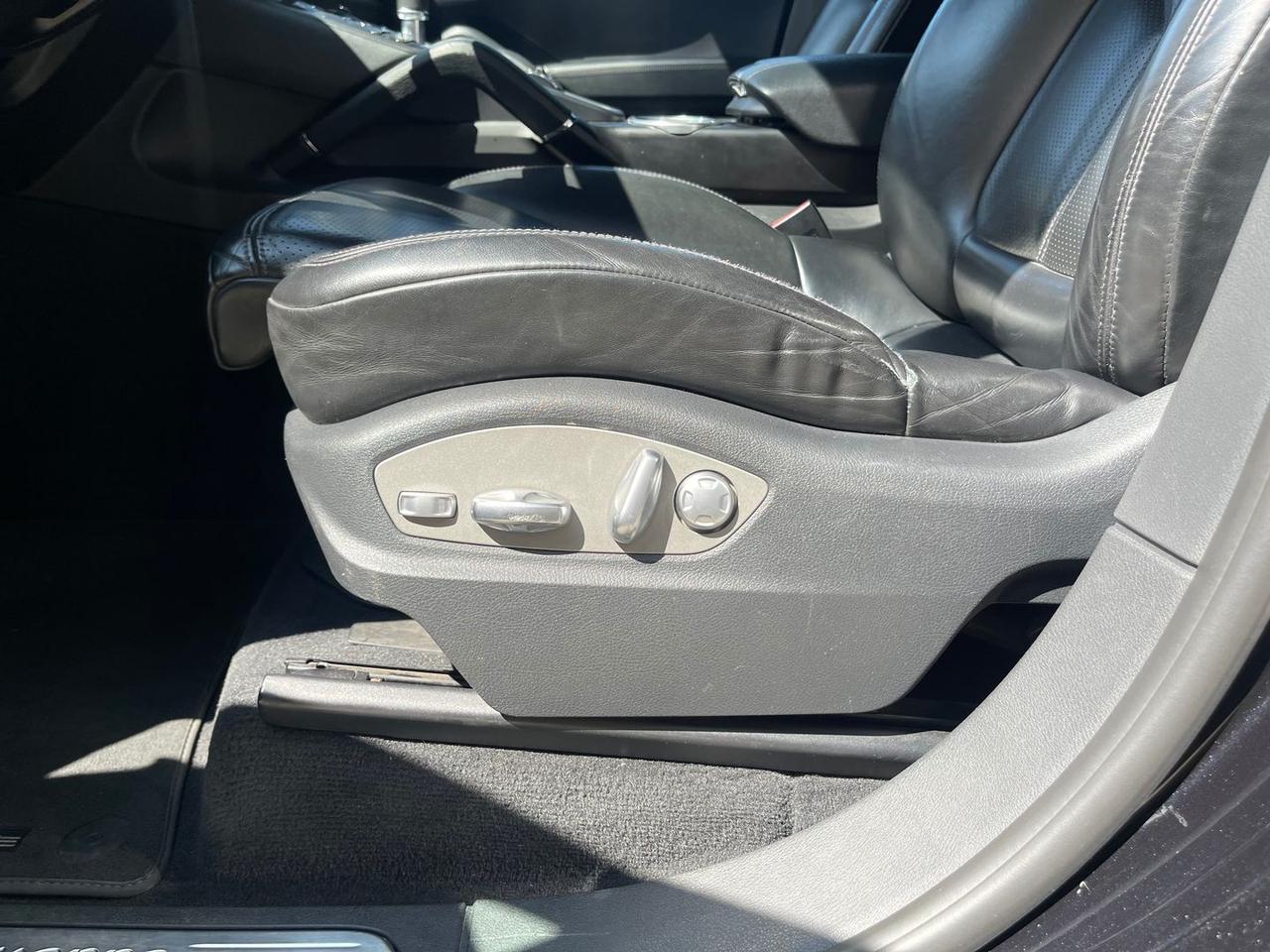 Porsche Cayenne Platinum Edition 3.0 #6240