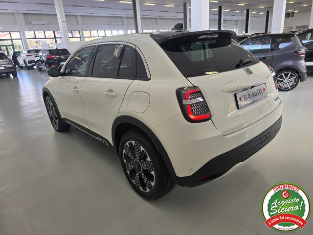 FIAT 600 Hybrid 100 CV DCT MHEV La Prima