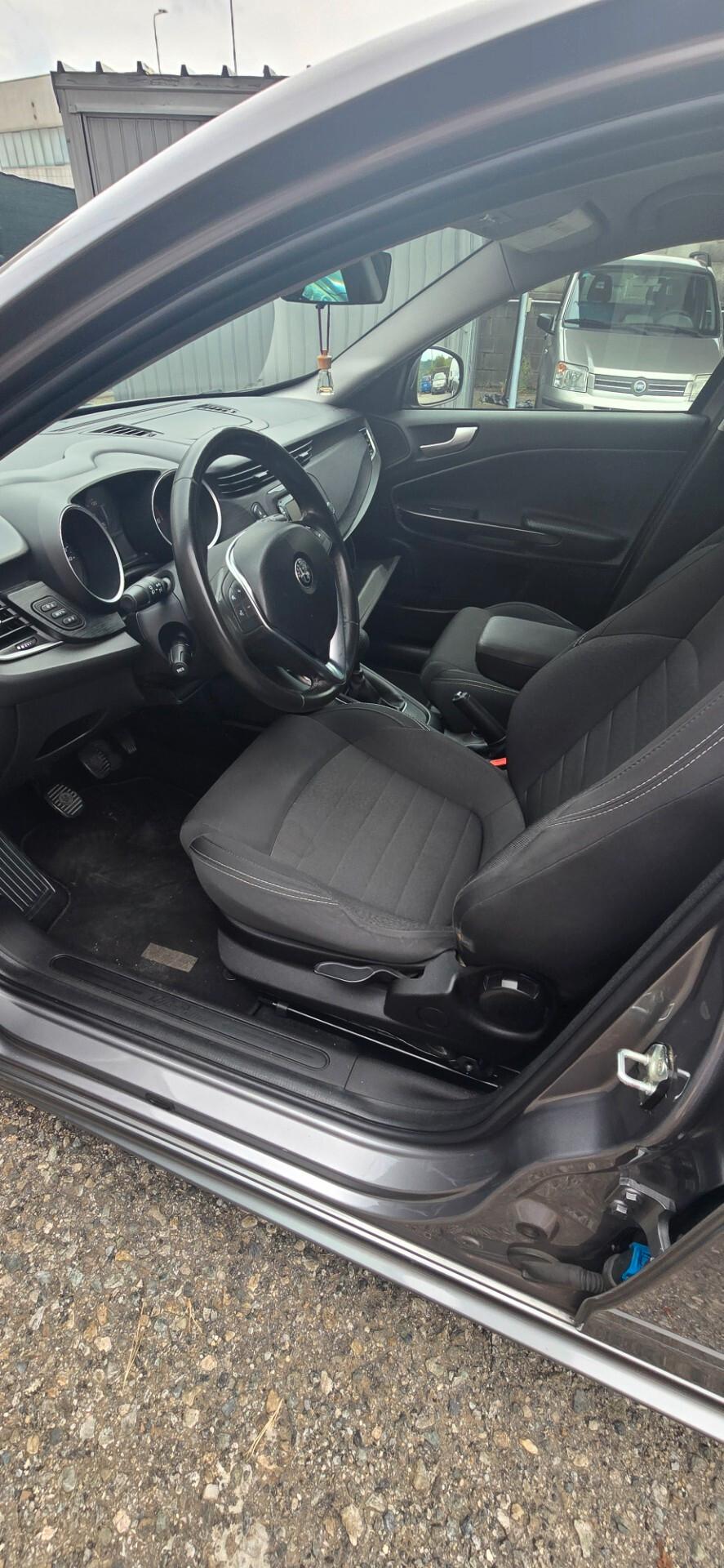 Alfa Romeo Giulietta 1.6 JTDm-2 105 CV Progression