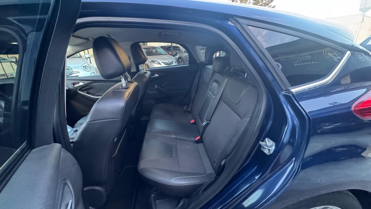 Ford Focus 1.6TDCi 115CV Titanium Navi Pelle Xeno