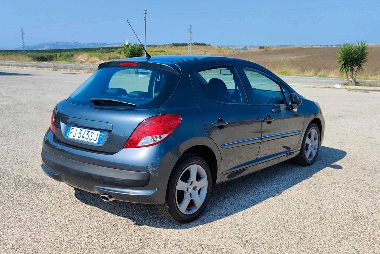 Peugeot 207 1.6 8V HDi 93CV 5p. Allure