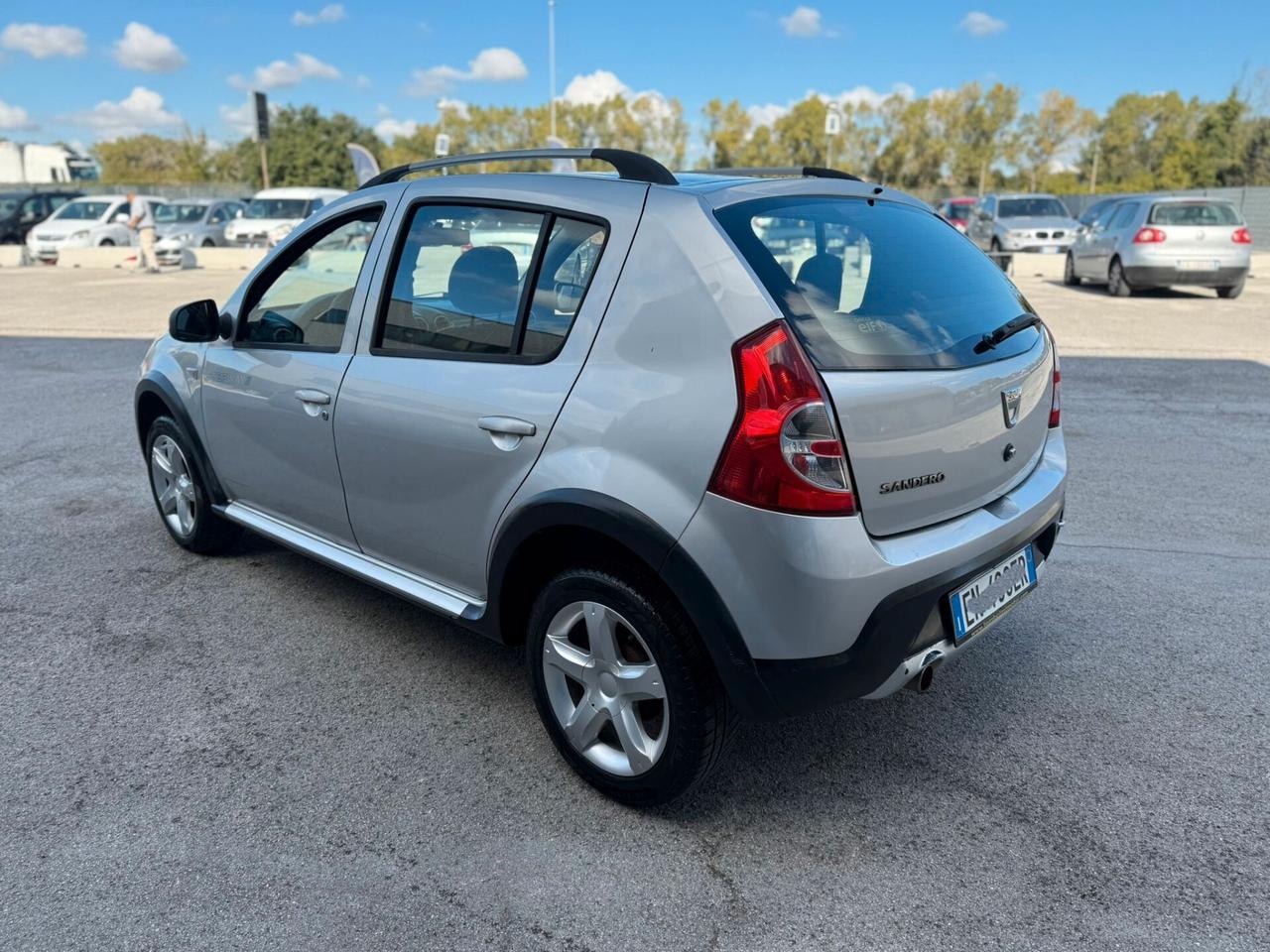 Dacia Sandero Stepway 1.6 GPL 2013 12 MESI DI GARANZIA