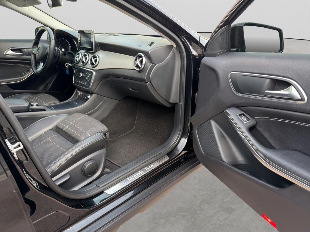 Mercedes-benz GLA 200d AUTOM/TETTO APRIBILE