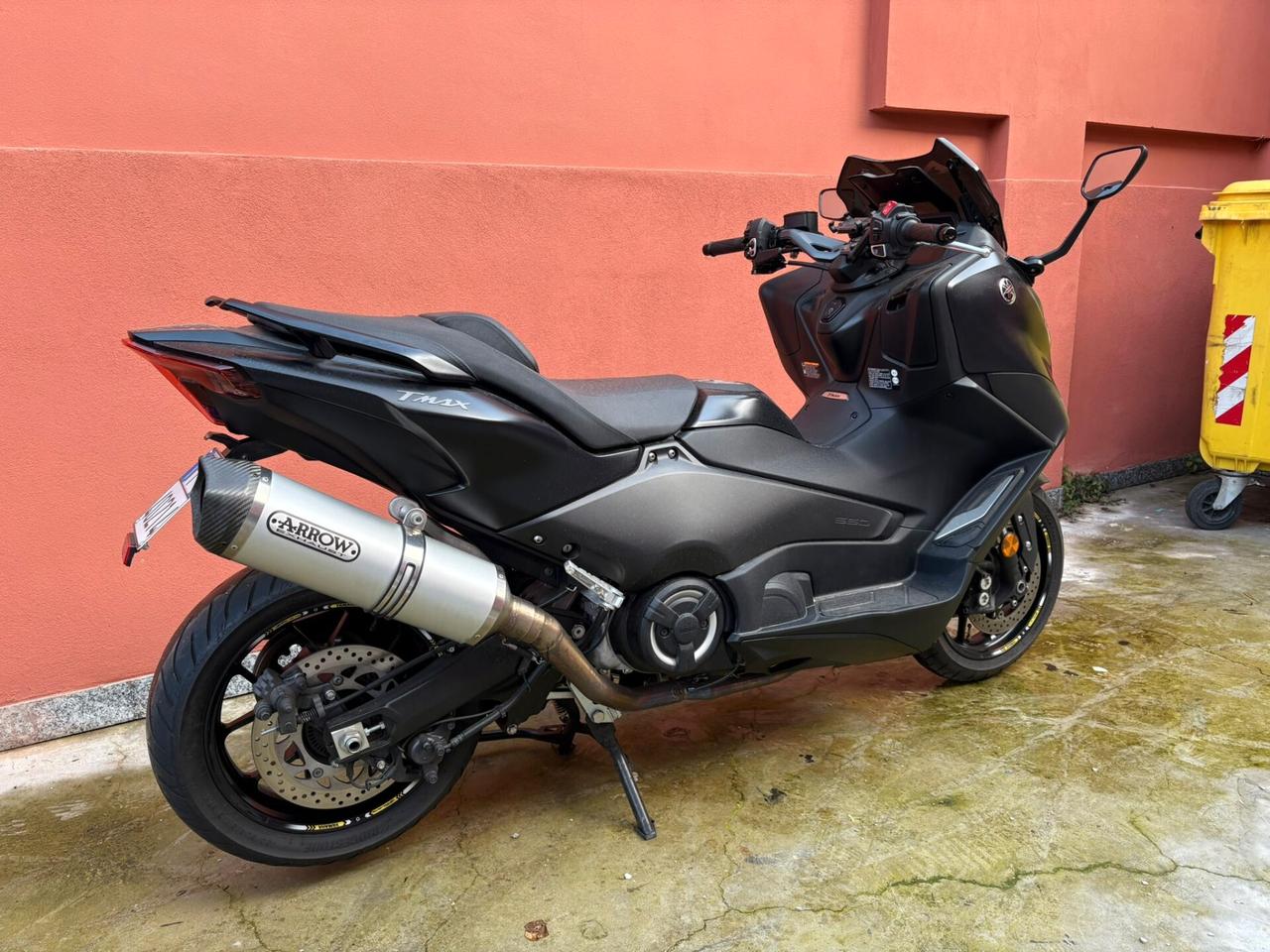 YAMAHA TMAX 560 SWORD GREY