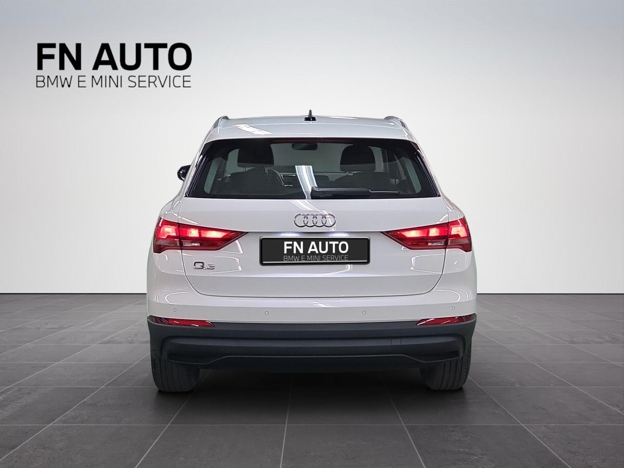 Audi Q3 45 TFSI e S tronic Business